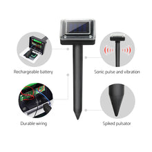 Load image into Gallery viewer, Vermitrap Set of 6 Ultrasonic Solar Powered Snake Repellent